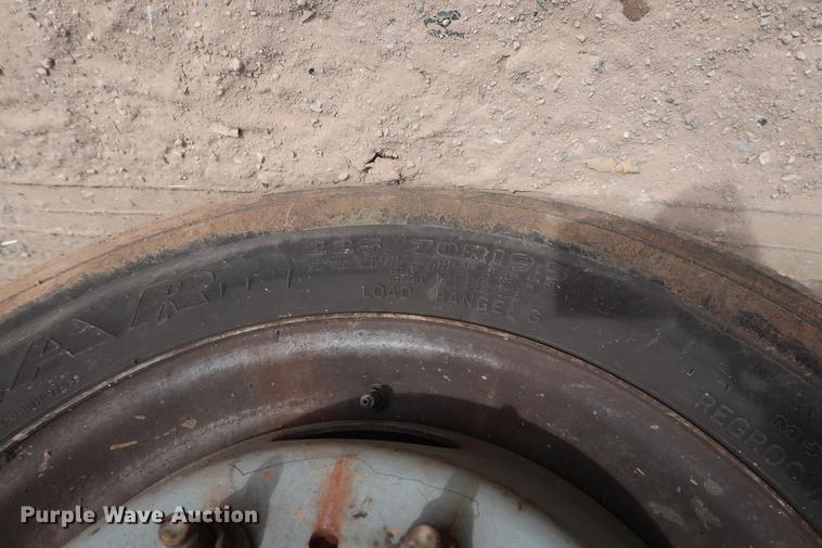 image for item DG3388 2001 Ford F550 Crew Cab rollback truck