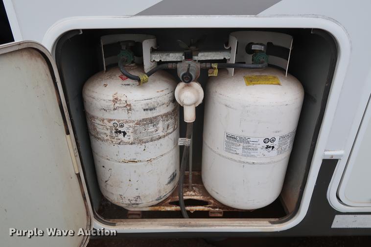 image for item DG3393 2006 KZ Durango 285RL camper