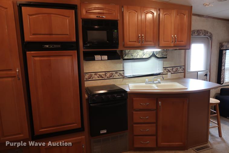 image for item DG3393 2006 KZ Durango 285RL camper