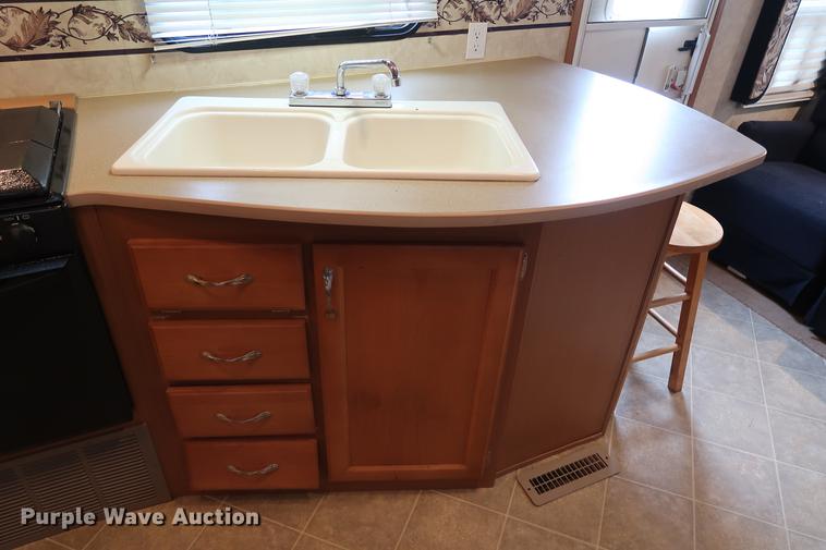 image for item DG3393 2006 KZ Durango 285RL camper