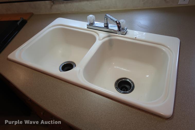 image for item DG3393 2006 KZ Durango 285RL camper