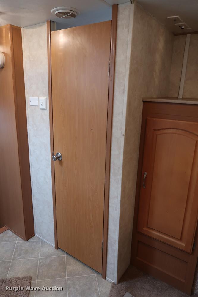 image for item DG3393 2006 KZ Durango 285RL camper