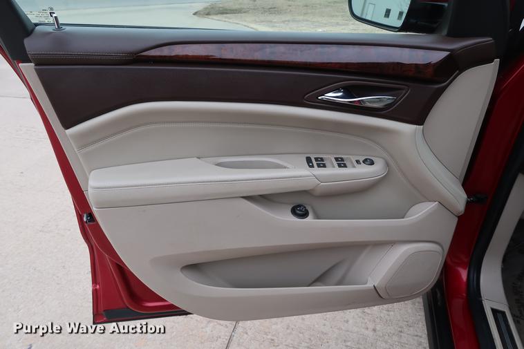 image for item DG3394 2010 Cadillac SRX4 SUV