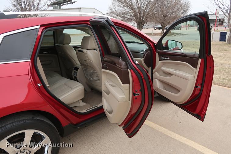 image for item DG3394 2010 Cadillac SRX4 SUV