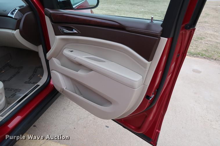 image for item DG3394 2010 Cadillac SRX4 SUV