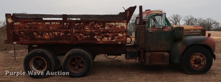 image for item DG3399 1958 Mack B61 dump truck