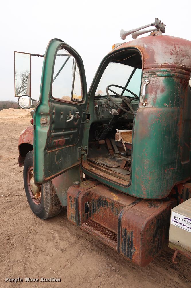 image for item DG3399 1958 Mack B61 dump truck