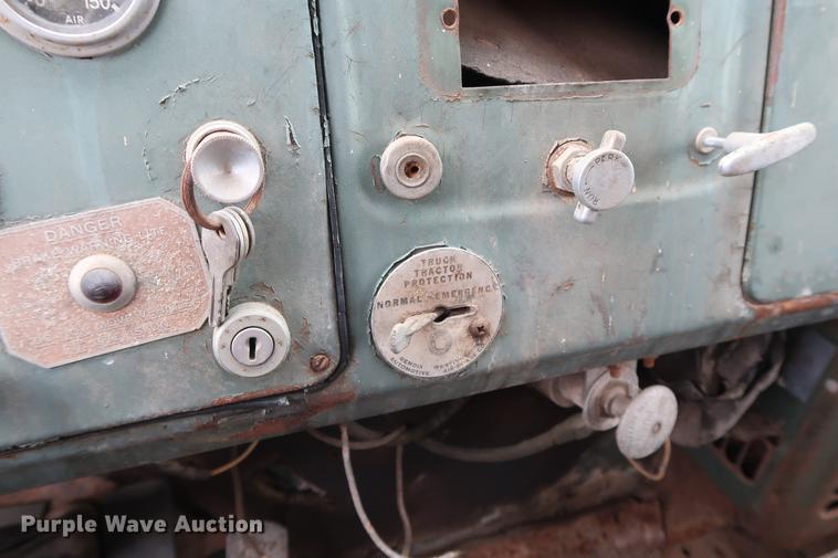 image for item DG3399 1958 Mack B61 dump truck