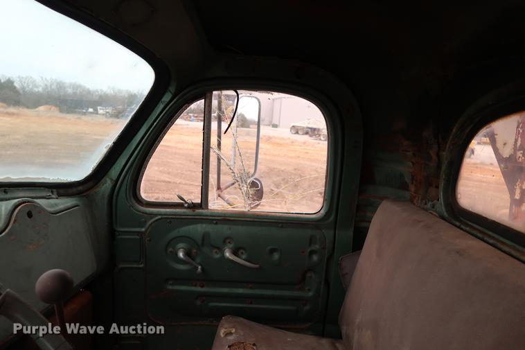 image for item DG3399 1958 Mack B61 dump truck