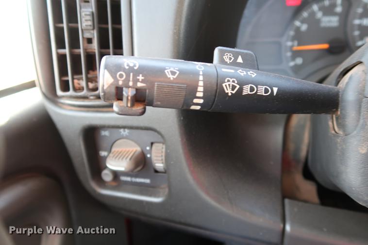 image for item DG3401 2004 Chevrolet C7500 flatbed truck with gin poles