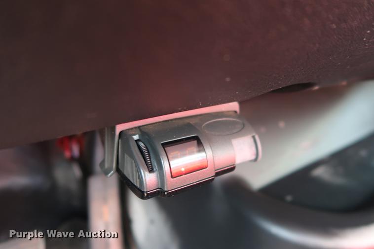 image for item DG3401 2004 Chevrolet C7500 flatbed truck with gin poles