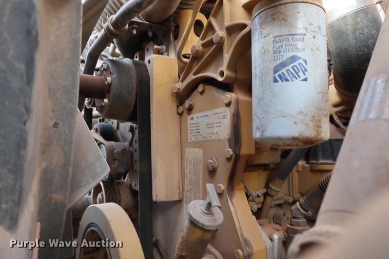 image for item DG3401 2004 Chevrolet C7500 flatbed truck with gin poles