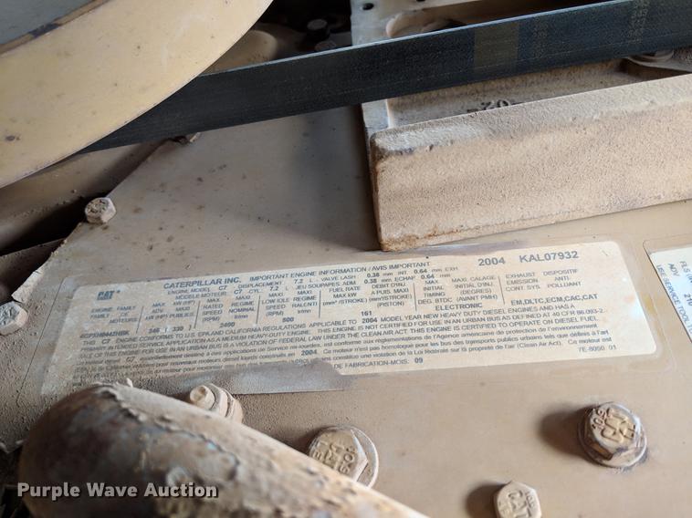 image for item DG3401 2004 Chevrolet C7500 flatbed truck with gin poles