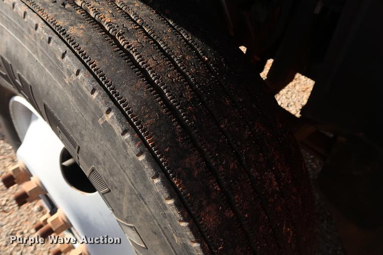 image for item DG3401 2004 Chevrolet C7500 flatbed truck with gin poles