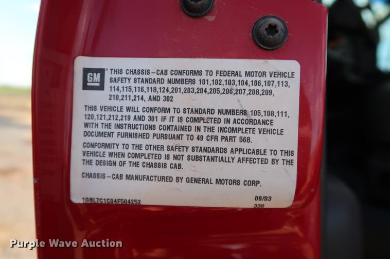 image for item DG3401 2004 Chevrolet C7500 flatbed truck with gin poles