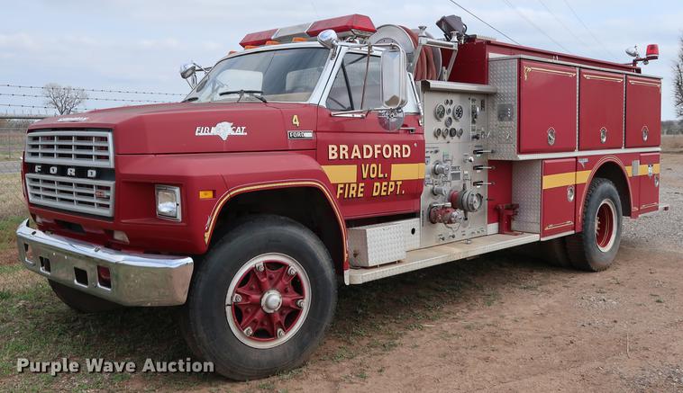 image for item DG3405 1984 Ford F800 Fire Cat fire truck