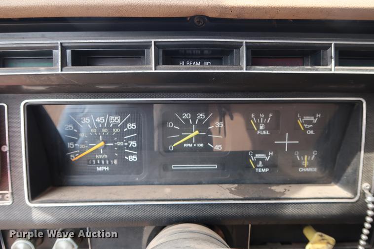 image for item DG3405 1984 Ford F800 Fire Cat fire truck