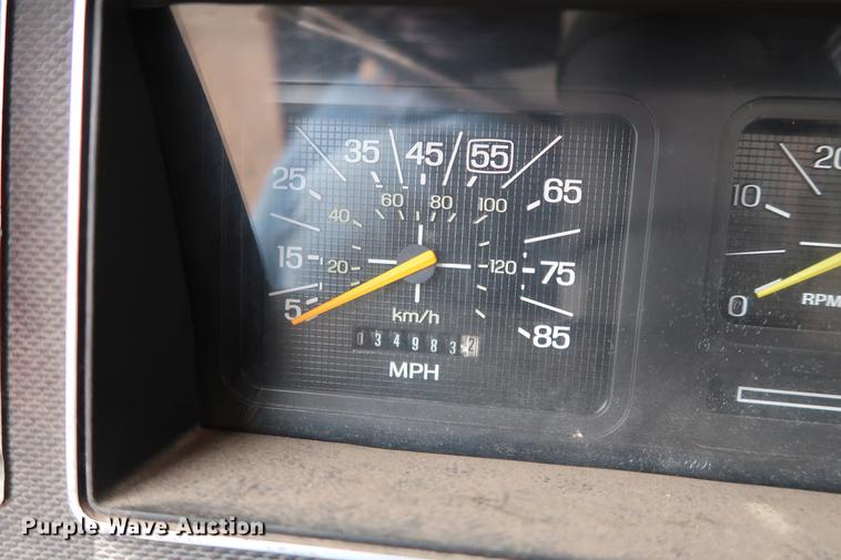 image for item DG3405 1984 Ford F800 Fire Cat fire truck