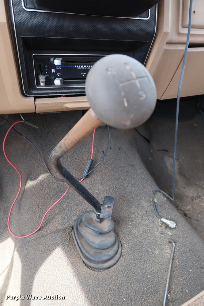 image for item DG3405 1984 Ford F800 Fire Cat fire truck