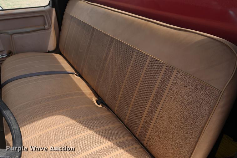 image for item DG3405 1984 Ford F800 Fire Cat fire truck