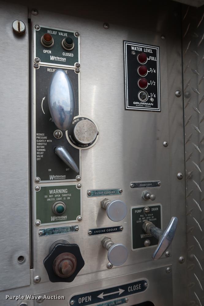 image for item DG3405 1984 Ford F800 Fire Cat fire truck