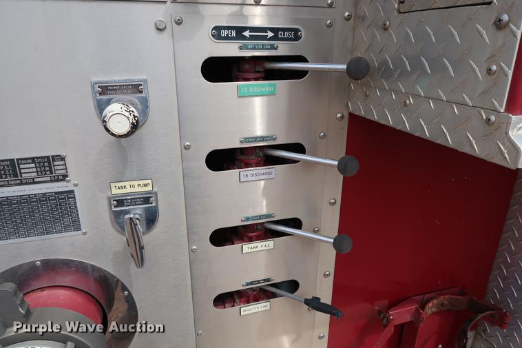 image for item DG3405 1984 Ford F800 Fire Cat fire truck