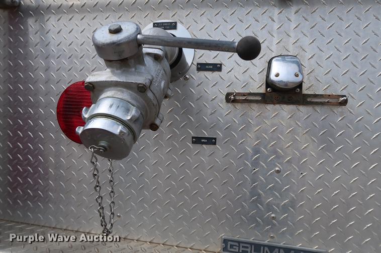 image for item DG3405 1984 Ford F800 Fire Cat fire truck