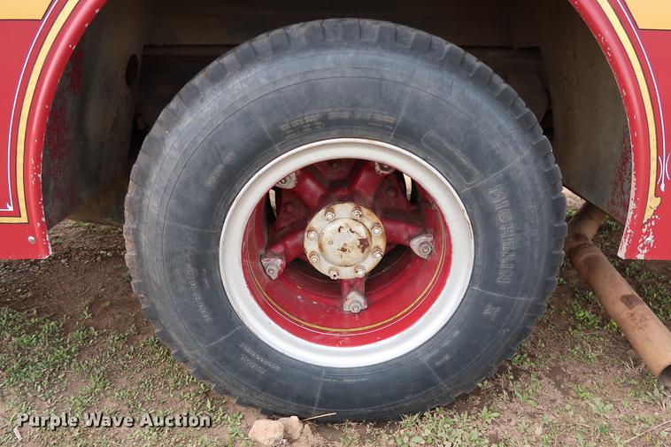 image for item DG3405 1984 Ford F800 Fire Cat fire truck