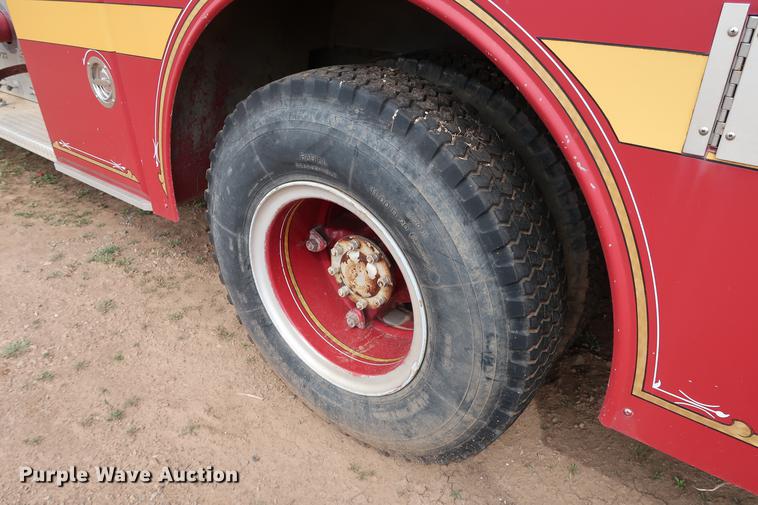 image for item DG3405 1984 Ford F800 Fire Cat fire truck