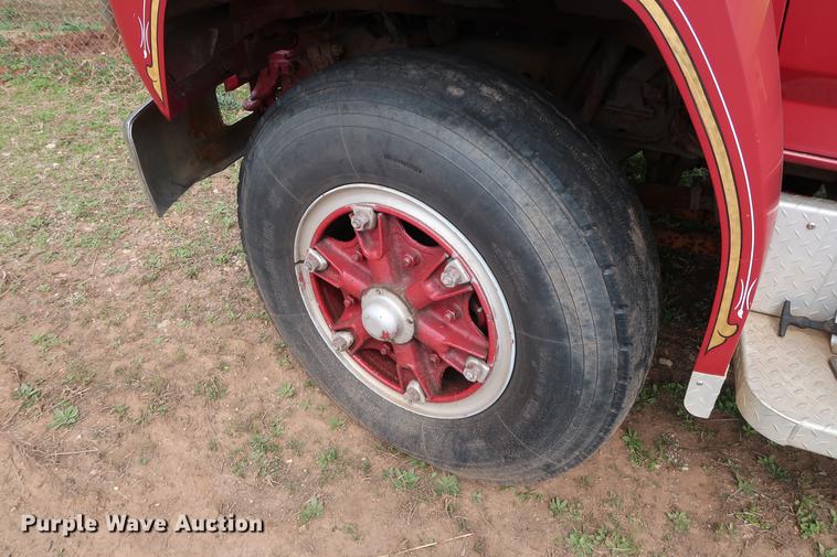 image for item DG3405 1984 Ford F800 Fire Cat fire truck