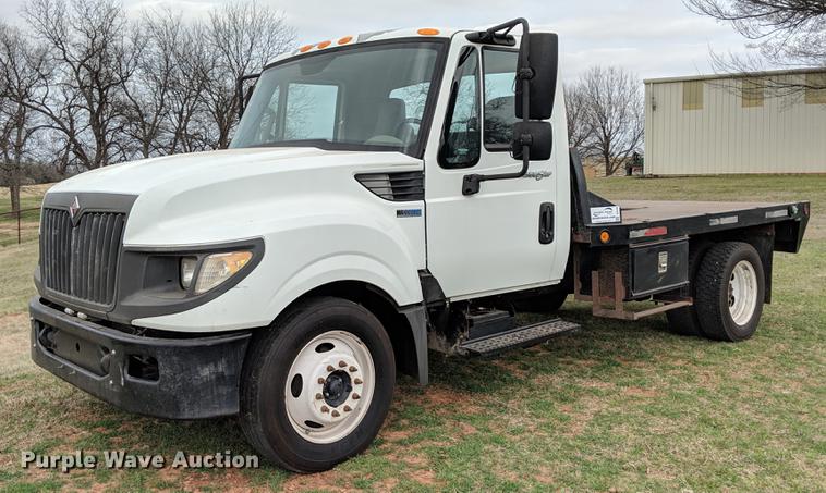 image for item DG3406 2013 International TerraStar flatbed truck