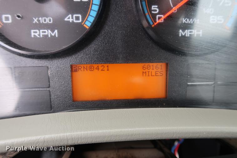 image for item DG3406 2013 International TerraStar flatbed truck