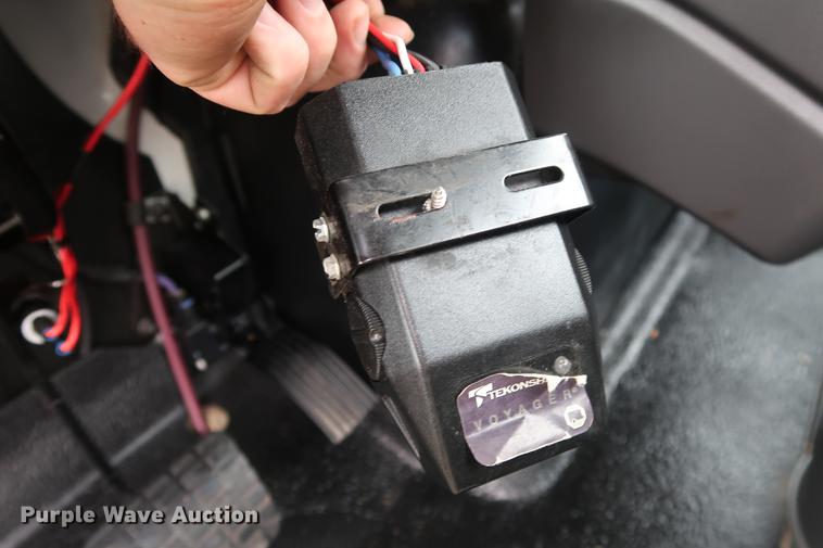 image for item DG3406 2013 International TerraStar flatbed truck