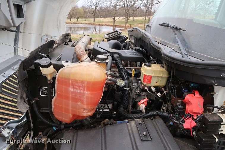 image for item DG3406 2013 International TerraStar flatbed truck