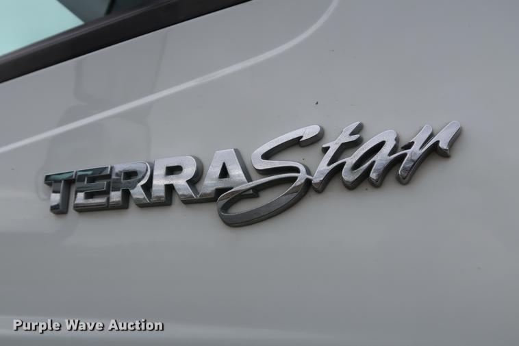 image for item DG3406 2013 International TerraStar flatbed truck