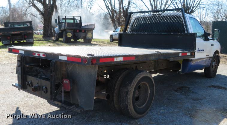 image for item DG3913 2000 Ford F350 Super Duty XL flatbed pickup truck