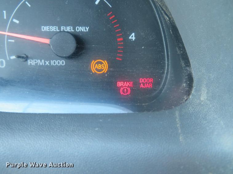 image for item DG3913 2000 Ford F350 Super Duty XL flatbed pickup truck