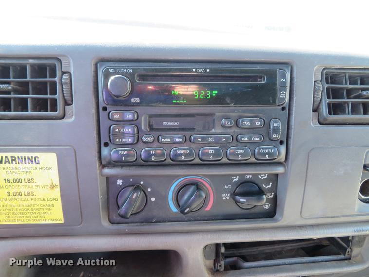 image for item DG3913 2000 Ford F350 Super Duty XL flatbed pickup truck