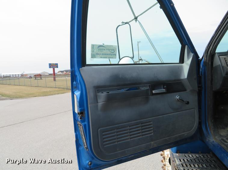 image for item DG3915 1995 Chevrolet Kodiak C6500 flat dump bed truck