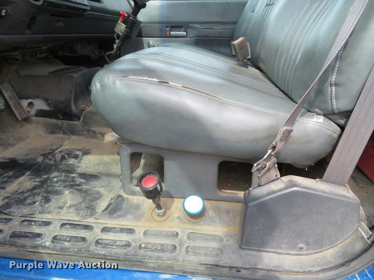 image for item DG3915 1995 Chevrolet Kodiak C6500 flat dump bed truck