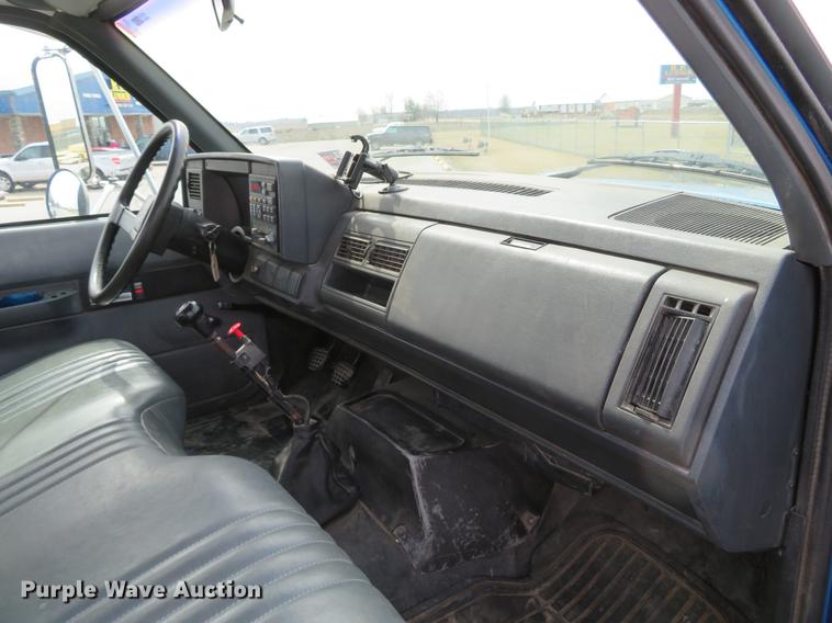 image for item DG3915 1995 Chevrolet Kodiak C6500 flat dump bed truck