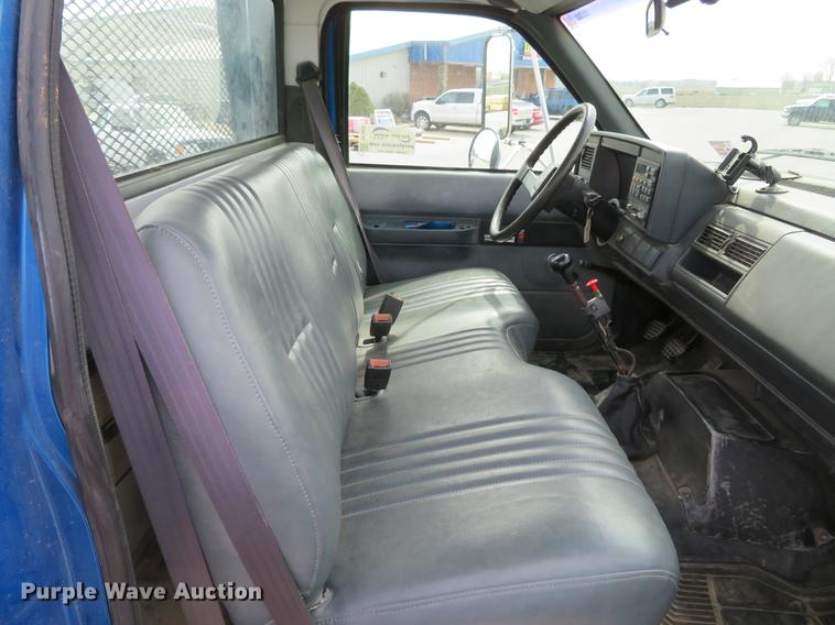 image for item DG3915 1995 Chevrolet Kodiak C6500 flat dump bed truck