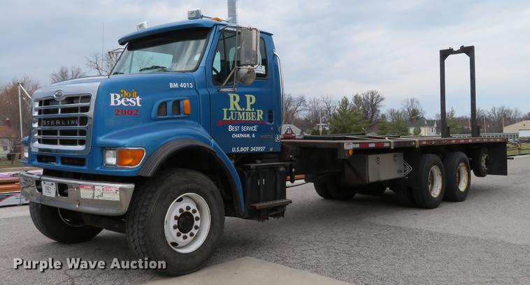 image for item DG3916 2003 Sterling L-Line flat bed truck