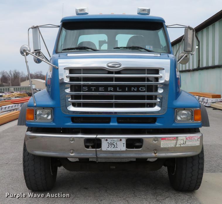 image for item DG3916 2003 Sterling L-Line flat bed truck