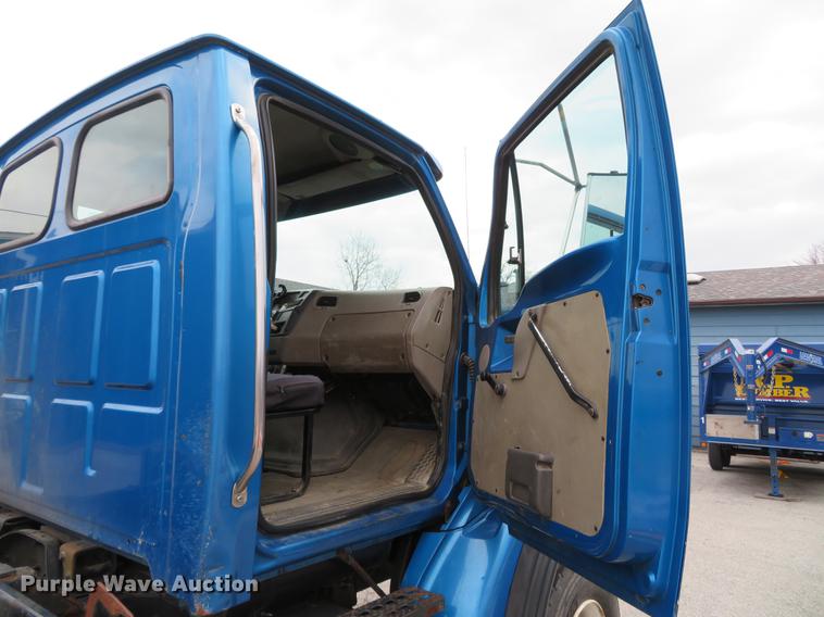 image for item DG3916 2003 Sterling L-Line flat bed truck