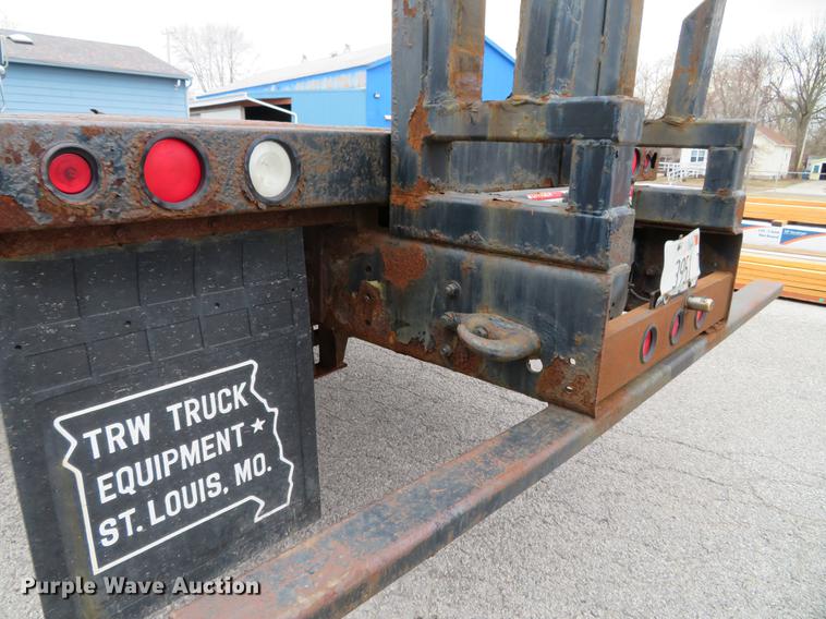 image for item DG3916 2003 Sterling L-Line flat bed truck