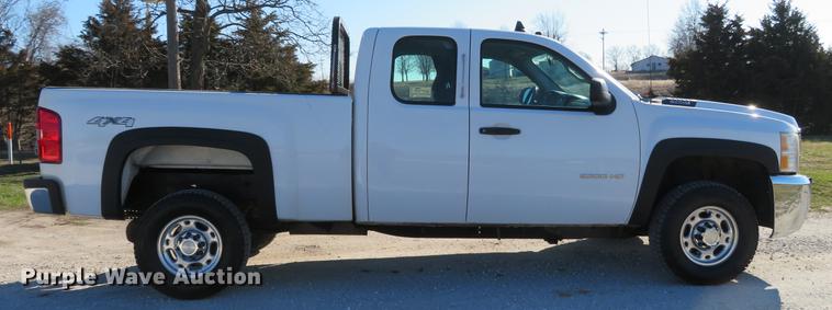 image for item DG3923 2010 Chevrolet Silverado 2500HD Ext. Cab pickup truck