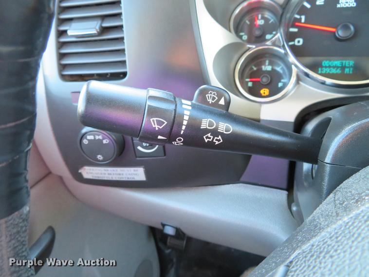 image for item DG3923 2010 Chevrolet Silverado 2500HD Ext. Cab pickup truck