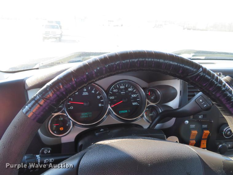 image for item DG3923 2010 Chevrolet Silverado 2500HD Ext. Cab pickup truck