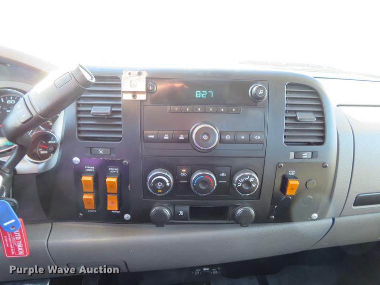 image for item DG3923 2010 Chevrolet Silverado 2500HD Ext. Cab pickup truck